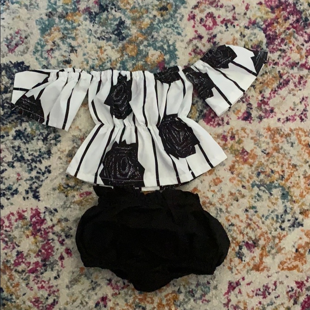 Petite Bello two-piece infant outfit